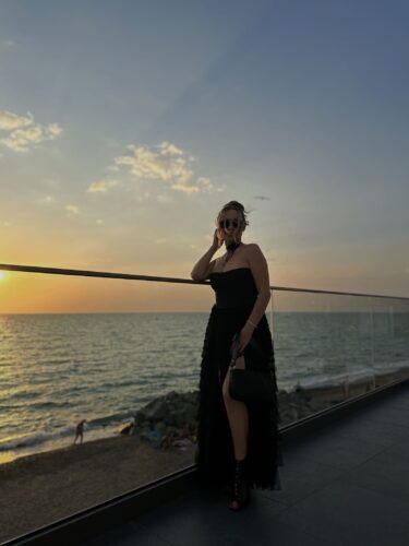 Галерея img 7199 - Отель Эмилия в Николаевке Девушка на отдыхе в отеле Эмилия в Николаевке в Крыму